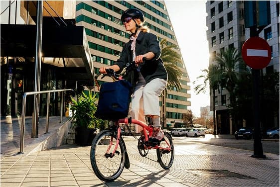 The 20-Second Fold: How a Brompton Folds